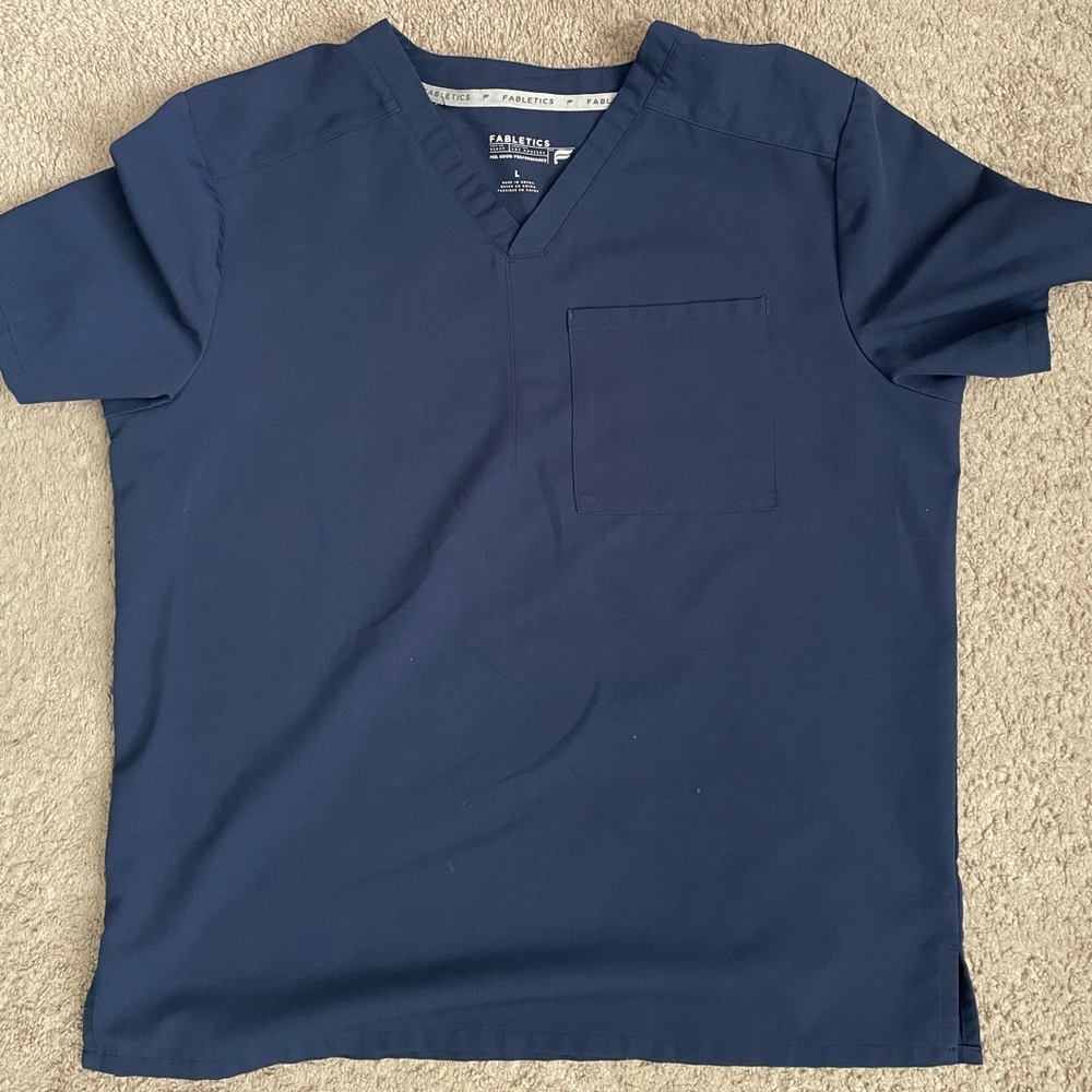 Men’s Navy scrubs